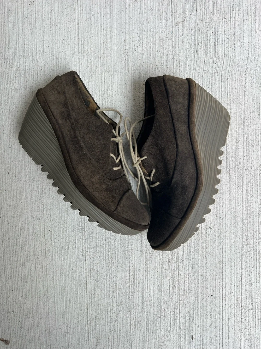 Fly London Yif Dark Brown Suede Lace-Up Oxfords with Cream Laces Size 36